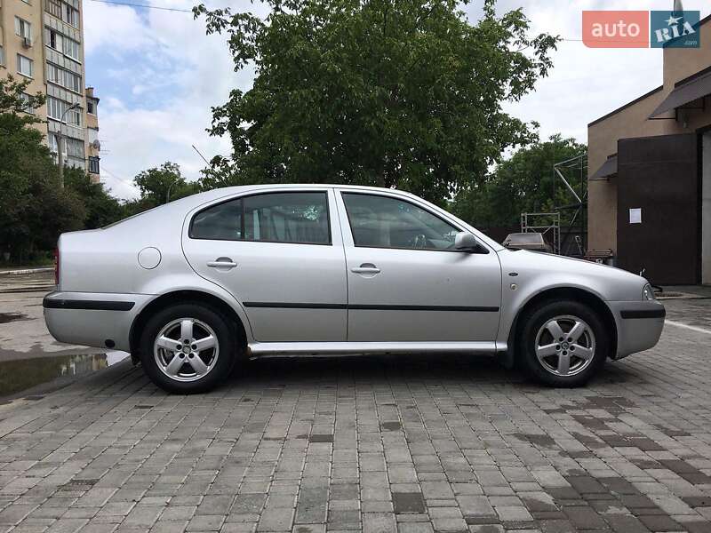 Лифтбек Skoda Octavia 2004 в Каменец-Подольском