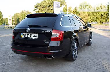 Універсал Skoda Octavia 2015 в Дніпрі