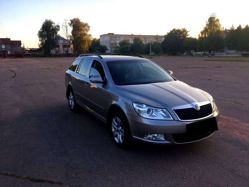Універсал Skoda Octavia 2011 в Овручі
