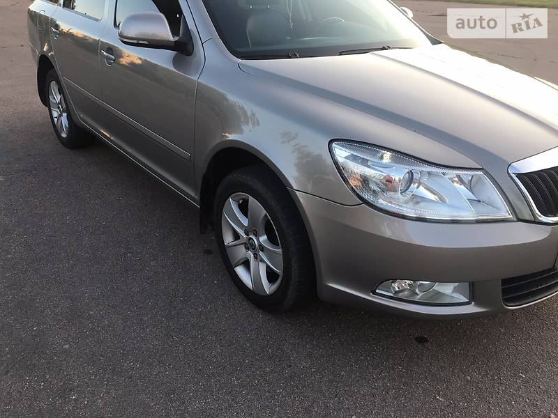Універсал Skoda Octavia 2011 в Овручі