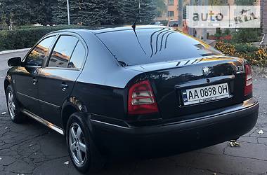 Седан Skoda Octavia 2002 в Каменском