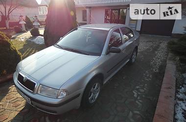 Лифтбек Skoda Octavia 2003 в Бурштыне