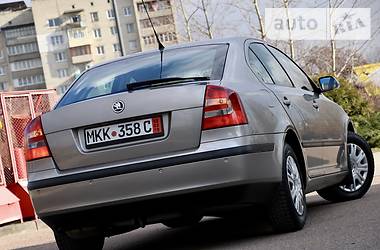 Седан Skoda Octavia 2009 в Дрогобыче