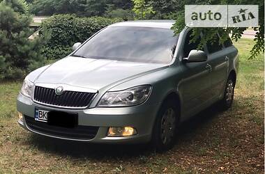 Универсал Skoda Octavia 2009 в Ровно