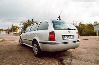 Универсал Skoda Octavia 2002 в Самборе