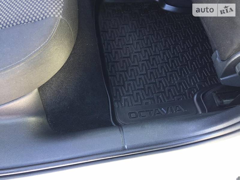 Універсал Skoda Octavia 2016 в Ужгороді