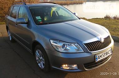Універсал Skoda Octavia 2012 в 