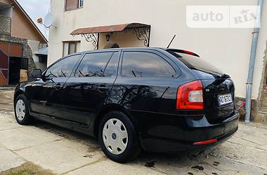 Універсал Skoda Octavia 2011 в 