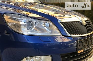 Седан Skoda Octavia 2011 в 