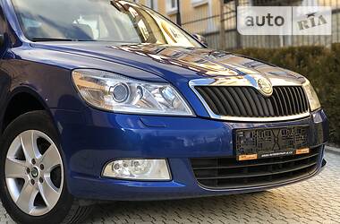 Седан Skoda Octavia 2011 в 