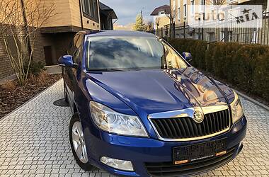 Седан Skoda Octavia 2011 в 