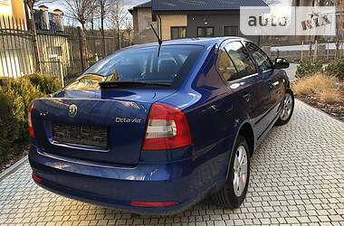 Седан Skoda Octavia 2011 в 