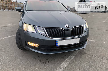Седан Skoda Octavia 2017 в 
