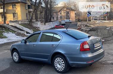 Седан Skoda Octavia 2009 в Каменском