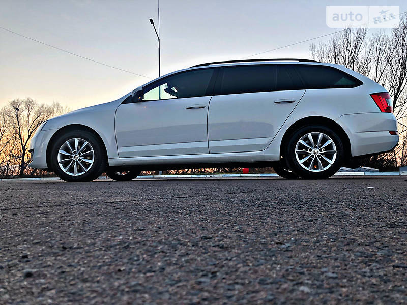 Універсал Skoda Octavia 2015 в Береговому