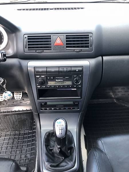 Ліфтбек Skoda Octavia 2001 в Харкові