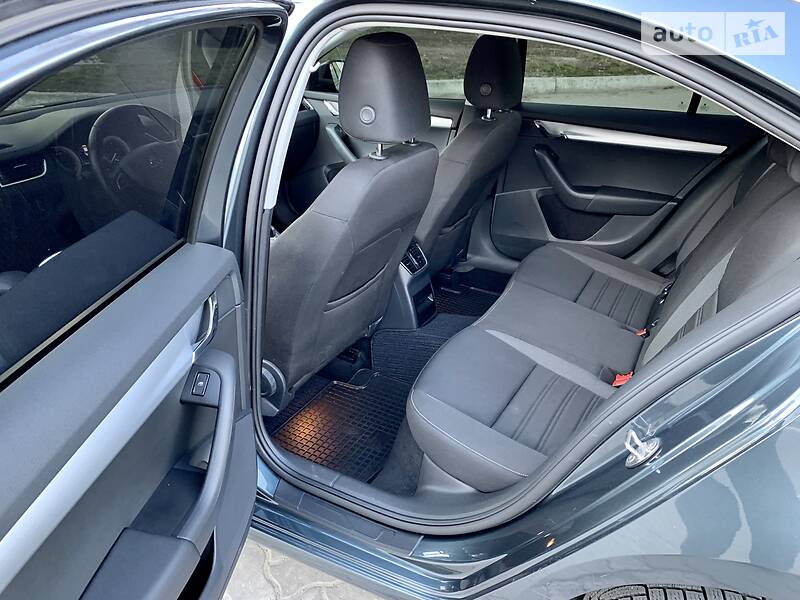 Хетчбек Skoda Octavia 2017 в Дніпрі