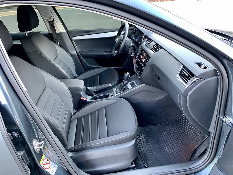 Хетчбек Skoda Octavia 2017 в Дніпрі