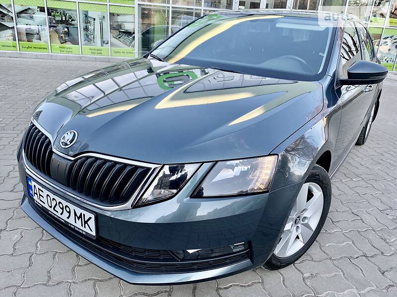 Хетчбек Skoda Octavia 2017 в Дніпрі