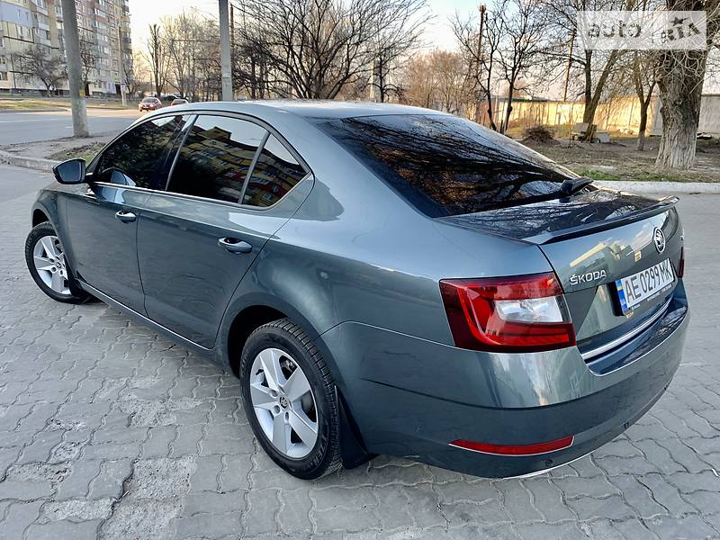 Хетчбек Skoda Octavia 2017 в Дніпрі