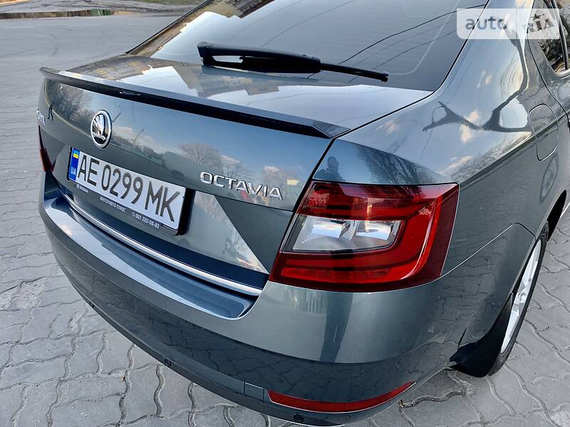 Хетчбек Skoda Octavia 2017 в Дніпрі