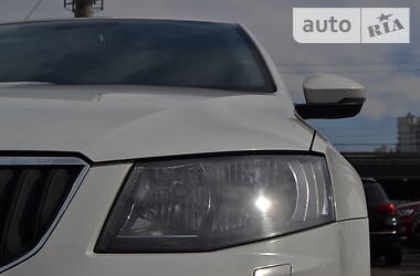 Седан Skoda Octavia 2015 в 