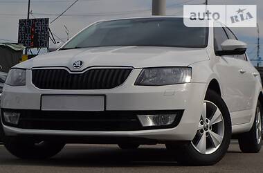 Седан Skoda Octavia 2015 в 