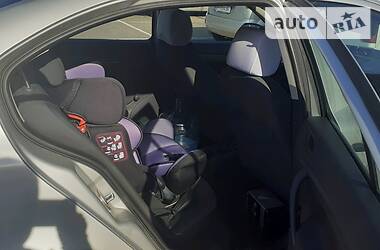 Седан Skoda Octavia 2004 в 