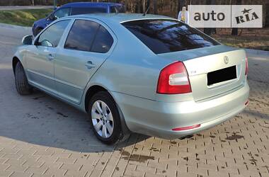 Седан Skoda Octavia 2010 в 