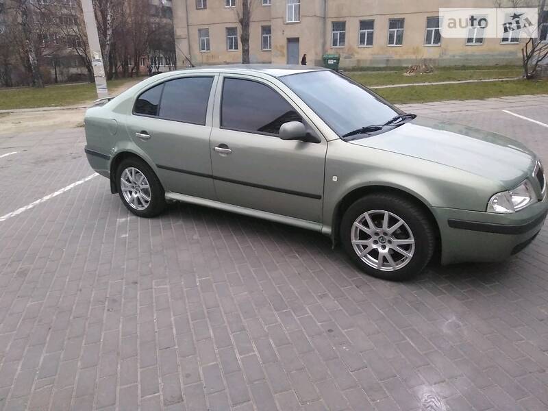 Хетчбек Skoda Octavia 2002 в Львові