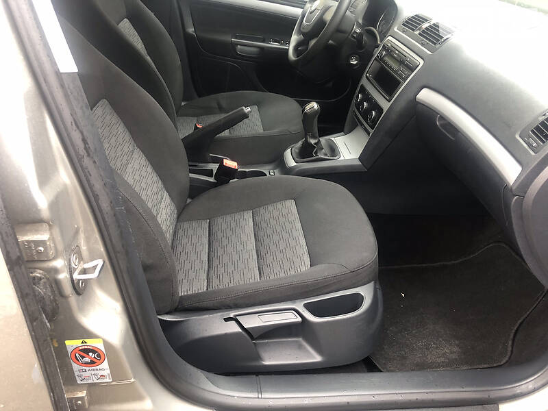 Універсал Skoda Octavia 2012 в Підгайцях