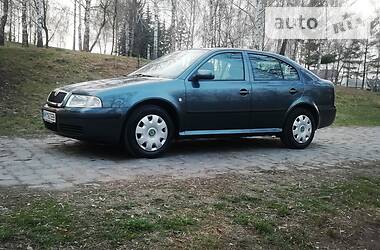 Седан Skoda Octavia 2004 в 