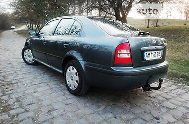 Седан Skoda Octavia 2004 в 