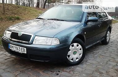 Седан Skoda Octavia 2004 в 