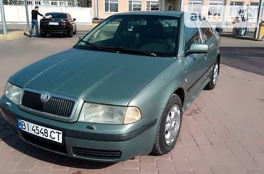 Хетчбек Skoda Octavia 2001 в 