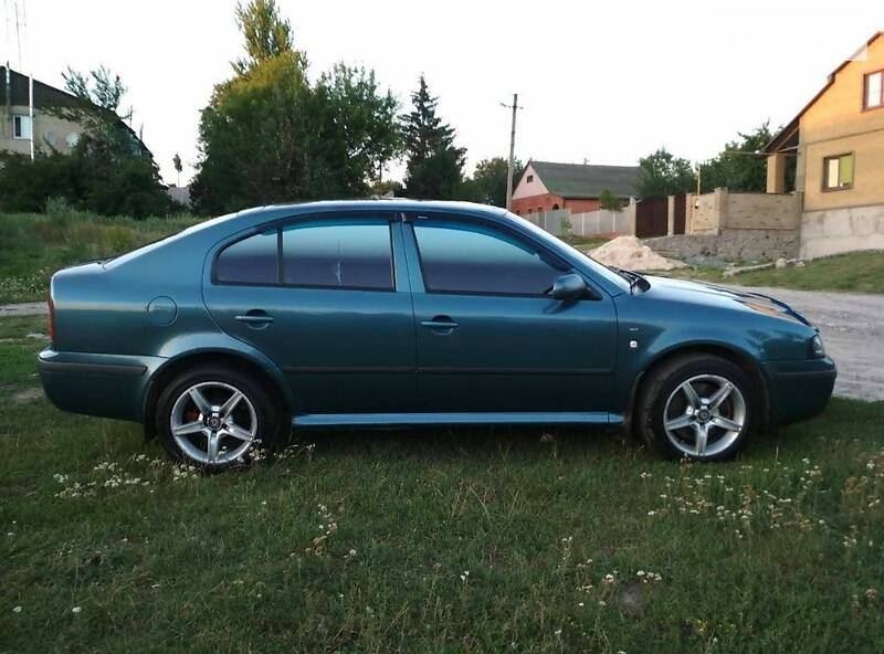 Хетчбек Skoda Octavia 2003 в Валках