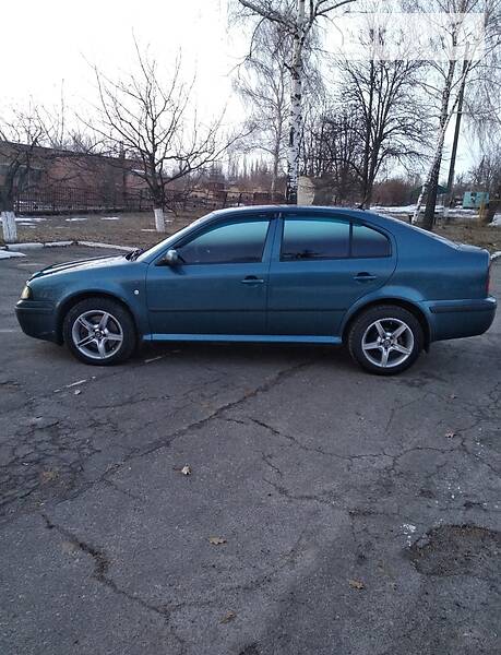 Хетчбек Skoda Octavia 2003 в Валках