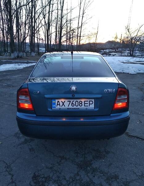 Хетчбек Skoda Octavia 2003 в Валках