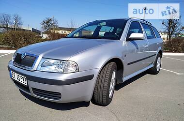 Універсал Skoda Octavia 2010 в 