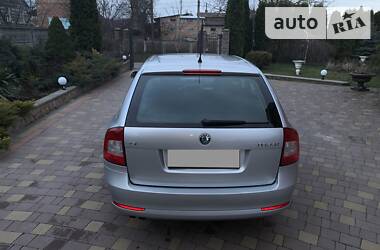 Універсал Skoda Octavia 2010 в 