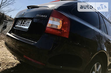 Універсал Skoda Octavia 2012 в 