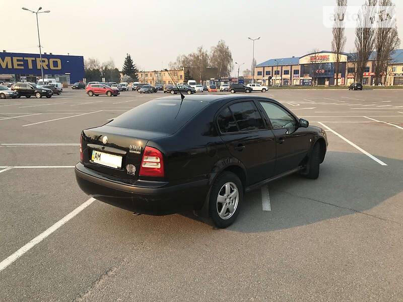 Седан Skoda Octavia 2004 в Житомирі