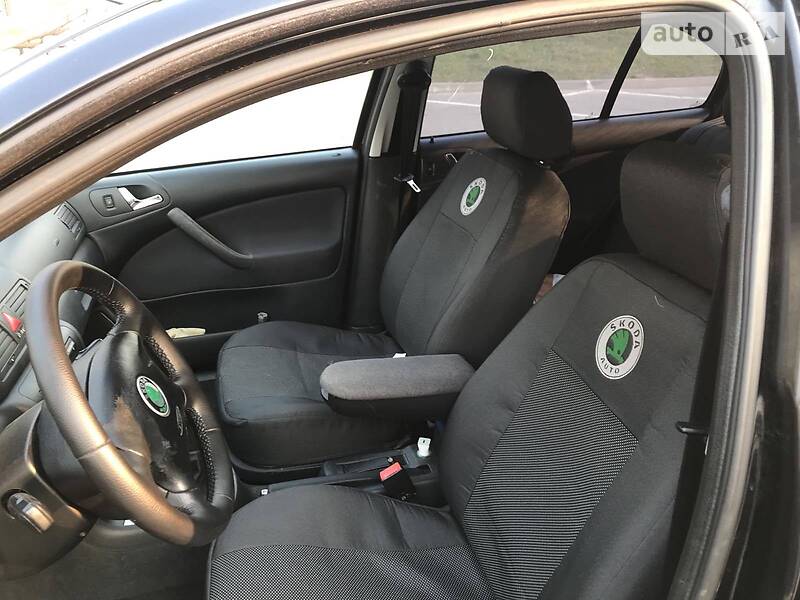 Седан Skoda Octavia 2004 в Житомирі