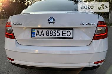 Седан Skoda Octavia 2017 в 