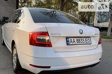 Седан Skoda Octavia 2017 в 