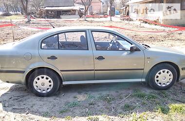 Хетчбек Skoda Octavia 2002 в 