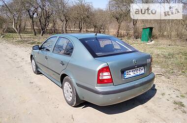 Хетчбек Skoda Octavia 2002 в 