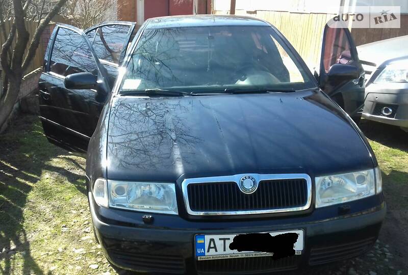 Хэтчбек Skoda Octavia 2002 в  фото Хэтчбек Skoda Octavia 2002 в