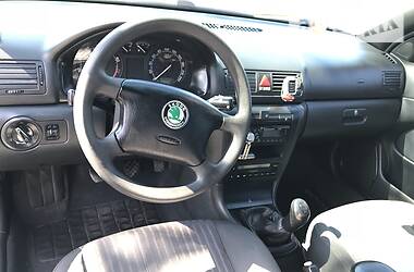 Ліфтбек Skoda Octavia 2001 в 