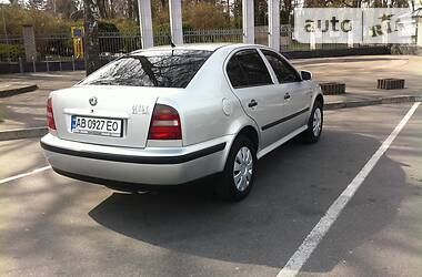 Седан Skoda Octavia 1999 в 